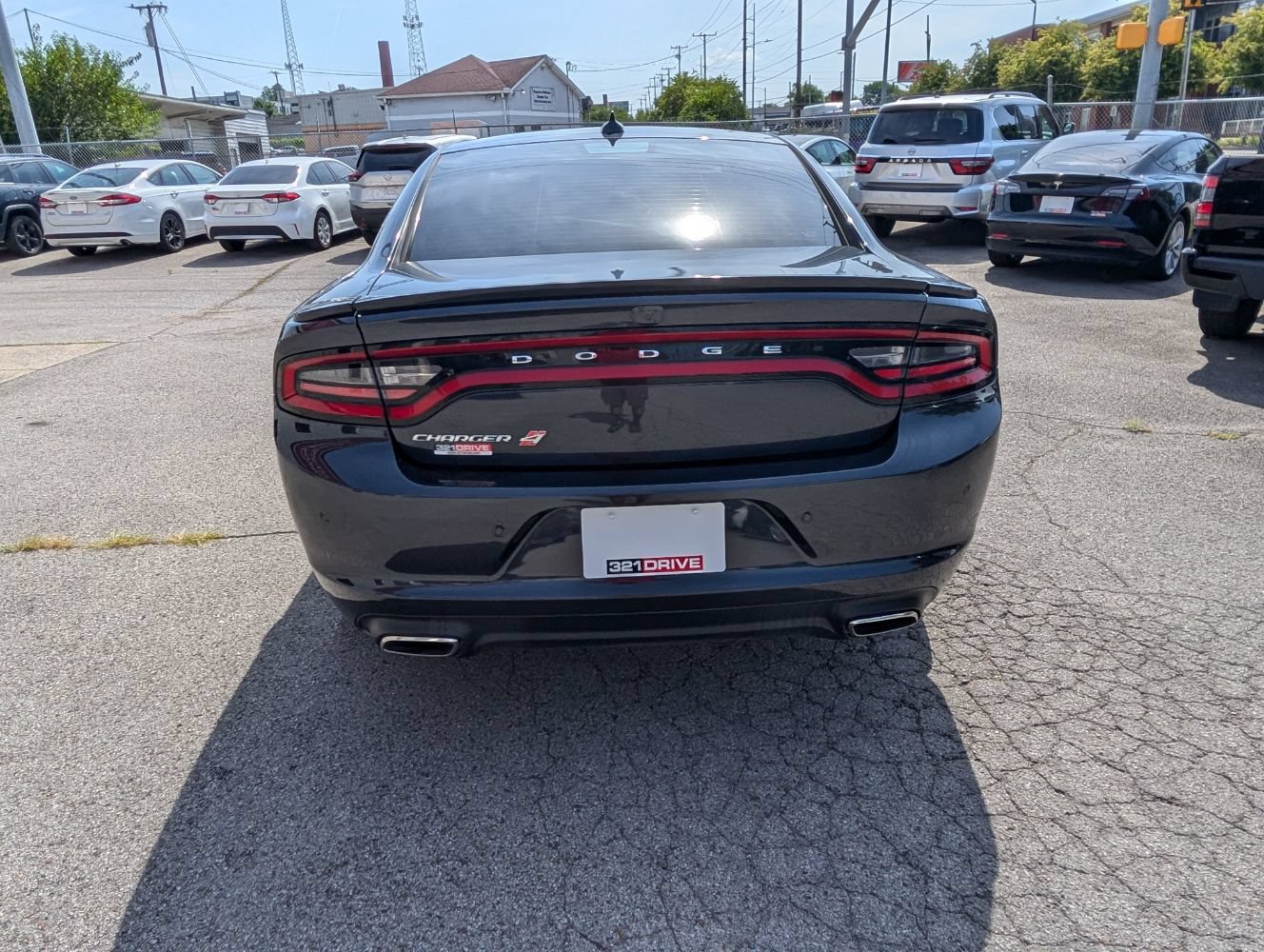 Used 2019 Dodge Charger SXT AWD/4WD image 7