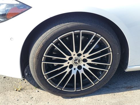 Used 2024 Mercedes-Benz C 300 Sedan image 2
