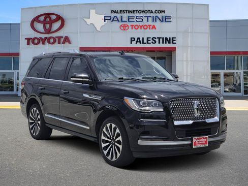 Used 2024 Lincoln Navigator Reserve AWD/4WD image 1