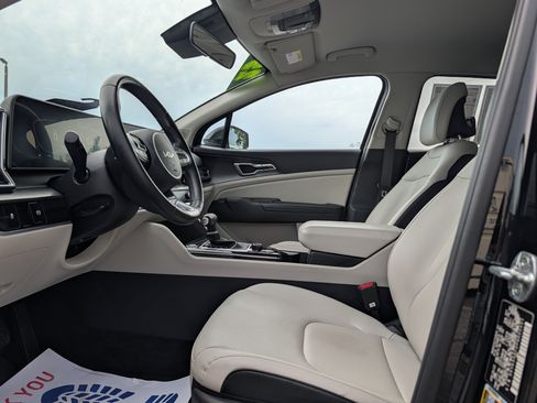 Used 2023 Kia Sportage EX FWD image 28