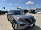 Used 2023 Ford Explorer XLT image 2