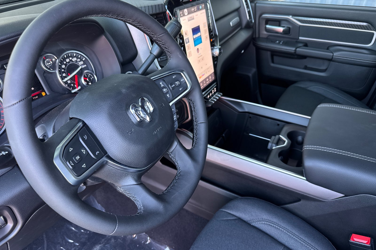 New 2026 RAM 2500 Big Horn AWD/4WD image 9