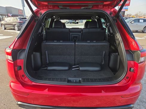 Used 2023 Mitsubishi Outlander SE image 28