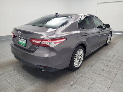 Used 2018 Toyota Camry XLE FWD image 9