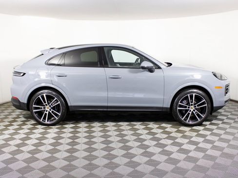 Used 2024 Porsche Cayenne Coupe image 8