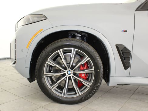 New 2026 BMW X5 M60i w/ Climate Comfort Package AWD/4WD image 11