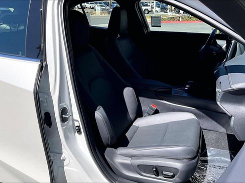 Used 2025 Lexus UX 300h FWD w/ Accessory Package (Z1) image 7