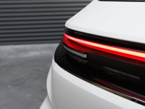 Certified 2024 Porsche Macan 4 Electric AWD/4WD image 29