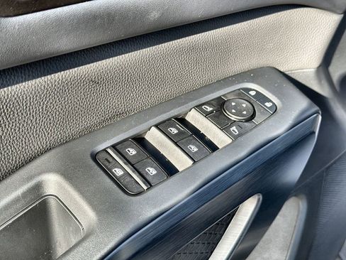 Used 2025 Nissan Pathfinder Rock Creek AWD/4WD image 13