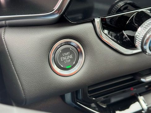 New 2026 GMC Canyon Elevation w/ Convenience Package image 29