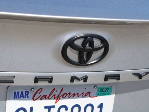 Used 2024 Toyota Camry SE FWD image 8