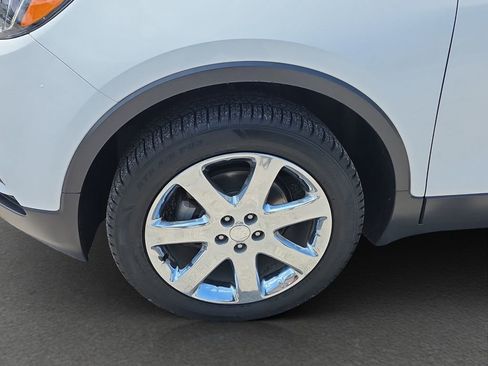 Used 2019 Buick Encore Essence w/ Experience Buick Package AWD/4WD image 4