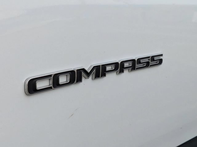 Used 2025 Jeep Compass Limited AWD/4WD image 10