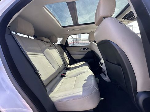 Used 2018 Land Rover Range Rover Velar S AWD/4WD image 32
