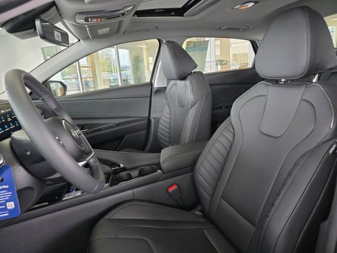 New 2026 Hyundai Elantra Limited FWD image 16