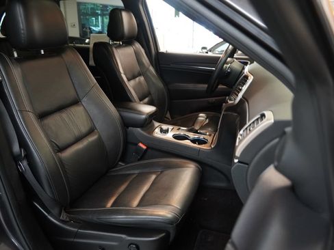 Used 2016 Jeep Grand Cherokee Limited AWD/4WD image 36