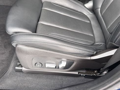 Certified 2023 BMW X4 xDrive30i w/ Premium Package image 29