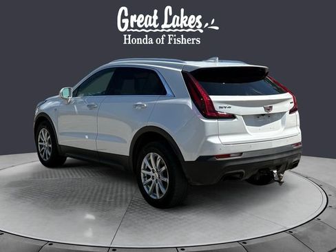 Used 2019 Cadillac XT4 Luxury w/ Cold Weather Package FWD image 3