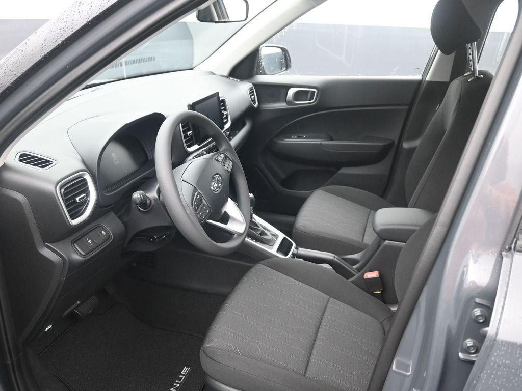 New 2026 Hyundai Venue SE FWD image 9