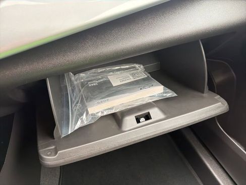 Certified 2025 Chevrolet Trax LT image 30