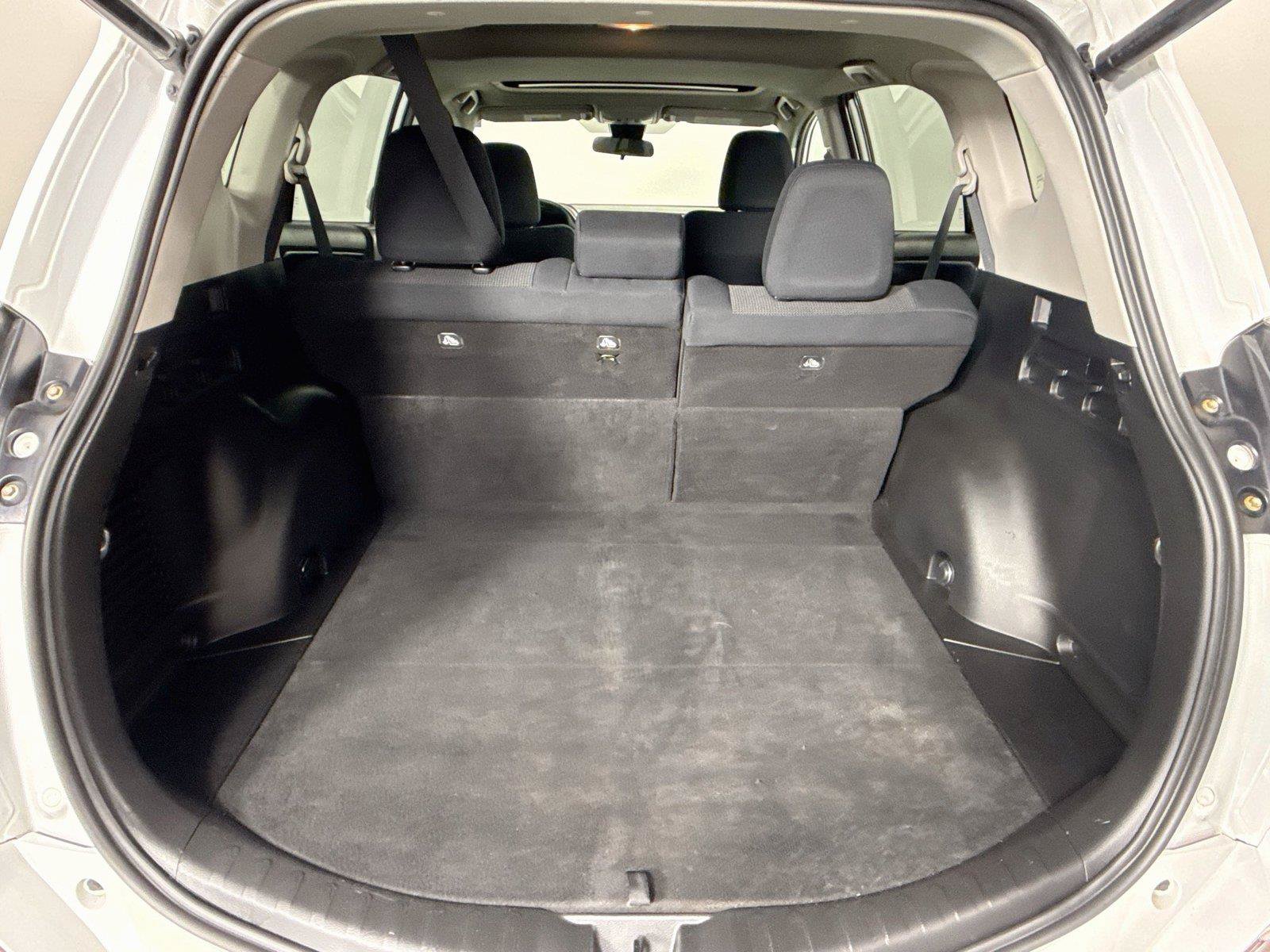 Used 2018 Toyota RAV4 XLE FWD image 36