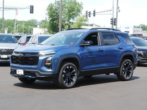 Used 2026 Chevrolet Equinox RS w/ Safety and Technology Package AWD/4WD image 2