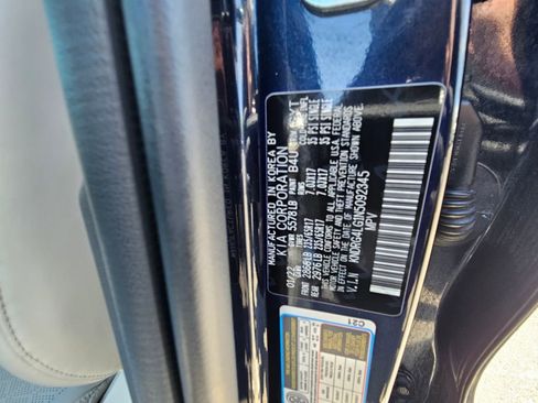 Used 2022 Kia Sorento S FWD image 25