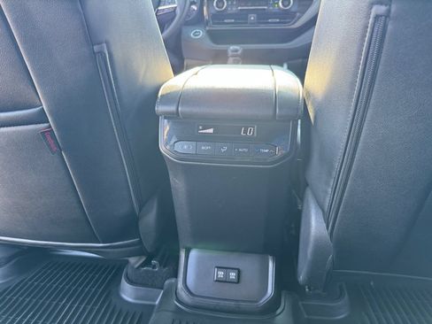 Used 2021 Toyota Highlander L FWD image 21
