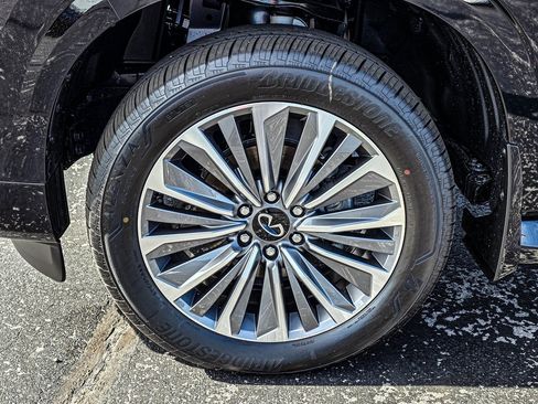 New 2026 INFINITI QX80 Luxe image 8