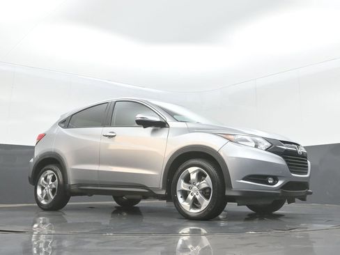 Certified 2017 Honda HR-V EX image 26