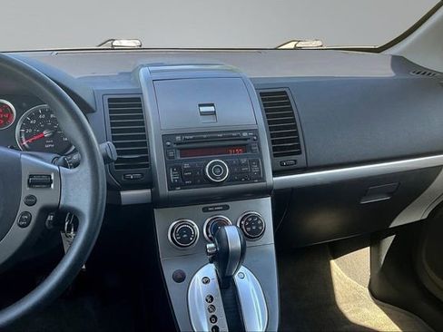 Used 2010 Nissan Sentra 2.0 SR FWD image 9