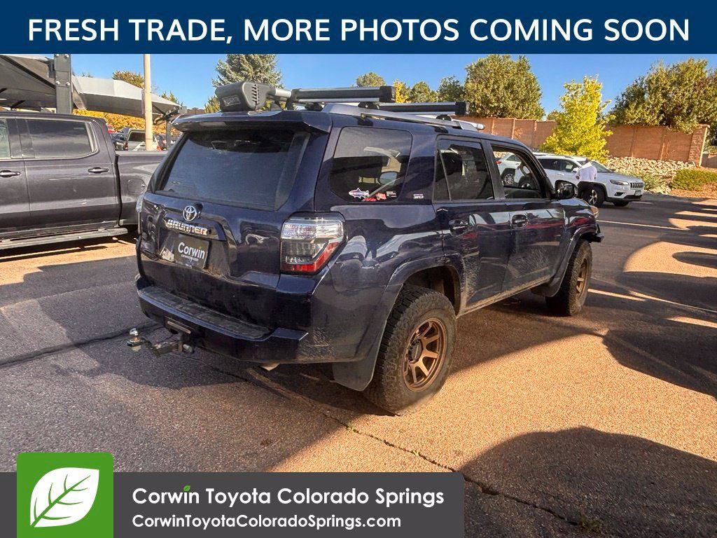 Used 2017 Toyota 4Runner SR5 AWD/4WD image 6