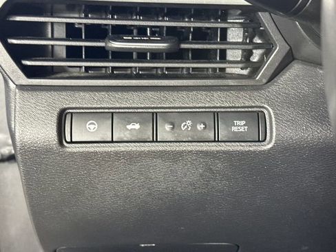 Used 2023 Nissan Altima 2.5 SV w/ SV Premium Package image 19