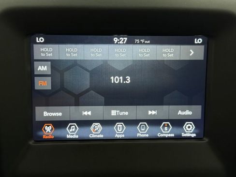 Used 2020 Jeep Compass Sport image 17