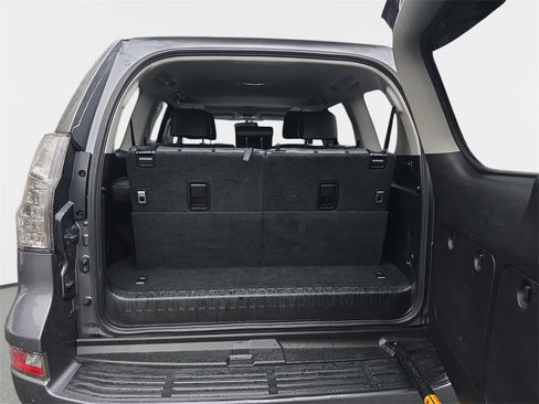 Used 2015 Lexus GX 460 image 14