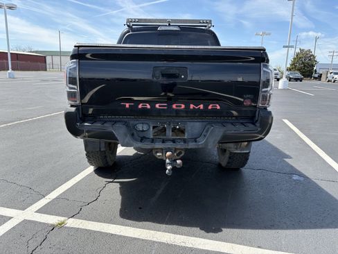 Used 2021 Toyota Tacoma TRD Off-Road image 5