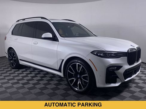 Used 2022 BMW X7 xDrive40i w/ M Sport Package AWD/4WD image 22