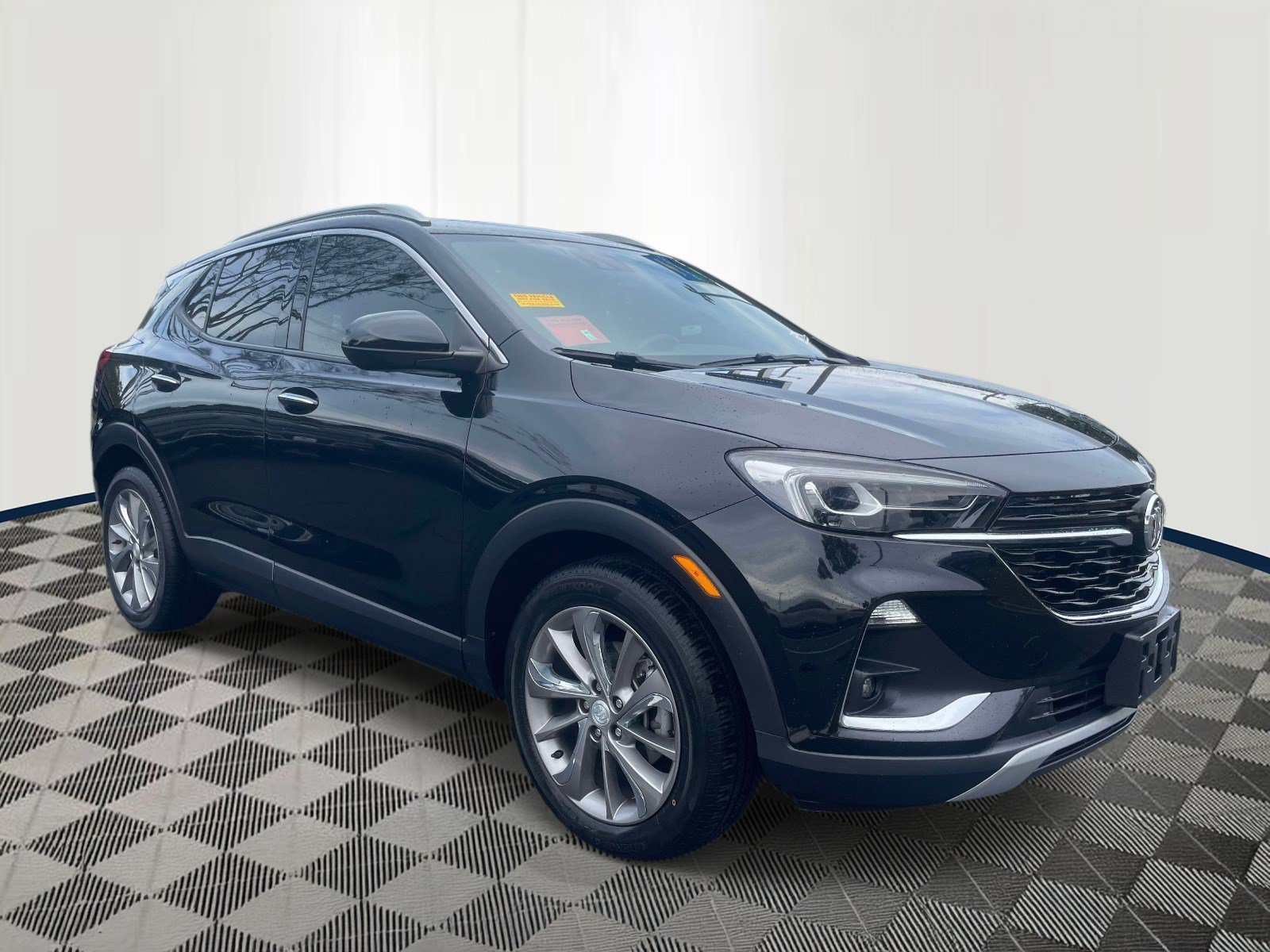 Used 2023 Buick Encore GX Essence w/ Experience Buick Package FWD image 3