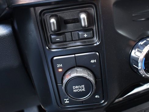 New 2026 Ford F350 Lariat w/ FX4 Off-Road Package image 25