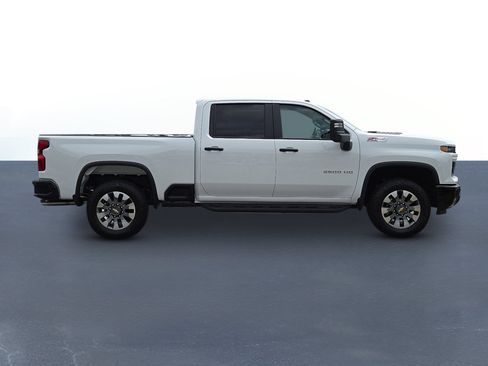 New 2026 Chevrolet Silverado 2500 Custom w/ Custom Value Package AWD/4WD image 4