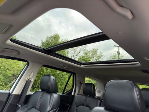 Used 2023 Honda Pilot Touring image 17