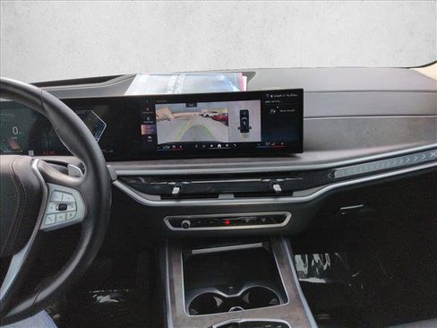 Used 2024 BMW X7 xDrive40i AWD/4WD image 15