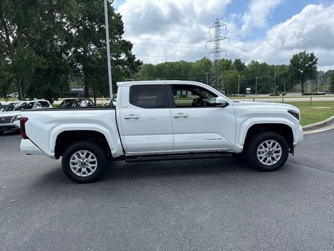 Used 2024 Toyota Tacoma SR5 RWD image 6