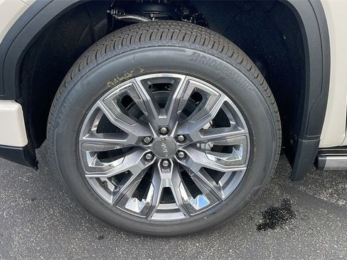 New 2026 GMC Sierra 1500 Denali w/ Denali Reserve Package image 10