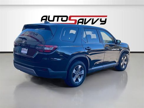 Used 2025 Honda Pilot EX-L image 7