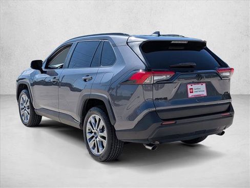 Used 2022 Toyota RAV4 XLE Premium FWD image 8