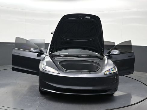 Used 2025 Tesla Model 3 Long Range RWD image 38