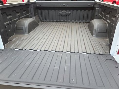 New 2026 Chevrolet Silverado 1500 High Country w/ Technology Package AWD/4WD image 7