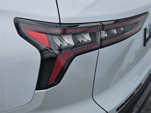 New 2026 Chevrolet Equinox ACTIV w/ Convenience Package III image 9