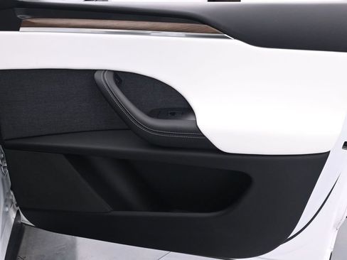 Used 2022 Tesla Model X AWD/4WD image 19